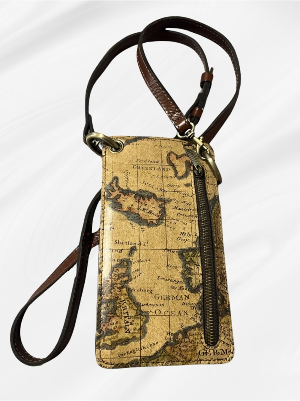 Patricia Nash Farleigh
Leather Phone Crossbody Wallet - European Map